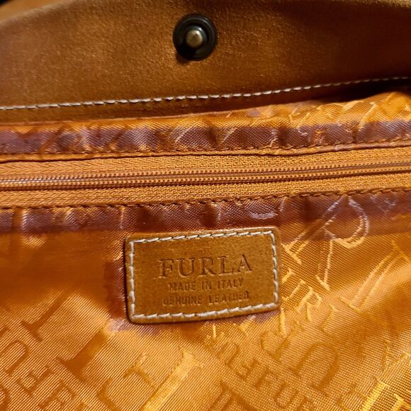 Furla (Authentic) Large Camel Leather & Brass Studded Shoulder Bag Vintage Y2K - Picture 9 of 12